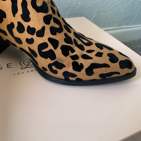 🌻Free w/ $15 Puchase 🖤 Chinese Laundry Leopard Print Booties 🐆 - Picture 8 of 10